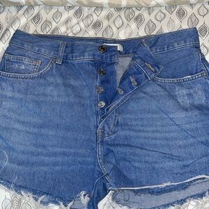 Forever 21 Blue Denim Button Fly Shorts Women’s Size 29 Raw Hem distressing